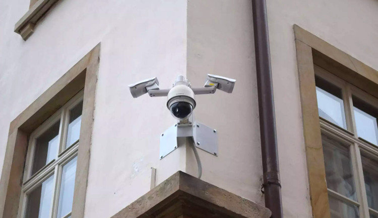 Olomoucká univerzita investovala do kamer, hlídají okolí budov i průchod k parku