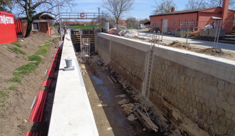 Plavební sezona na Baťově kanále začíná. Přípravy byly letos komplikovanější