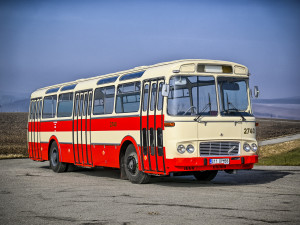 FOTO: Autobusy v Brně jezdí už 95 let. Mívaly dřevěnou karoserii a benzínový motor