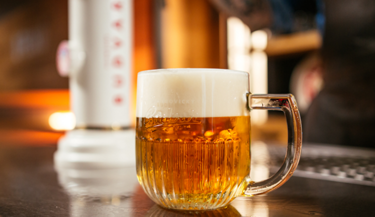 České pivo milují po celém světě. Budvar vyváží do více než 70 zemí