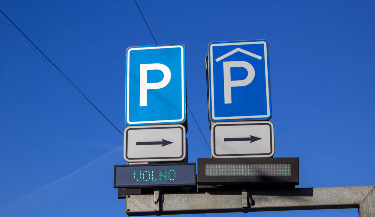 Brno chce od majitelů vykoupit garáže na Žlutém kopci. Musí ustoupit výstavbě