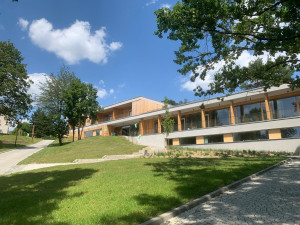Čeští umělci pomůžou nevyléčitelně nemocným dětem. V aukci podpoří brněnský hospic