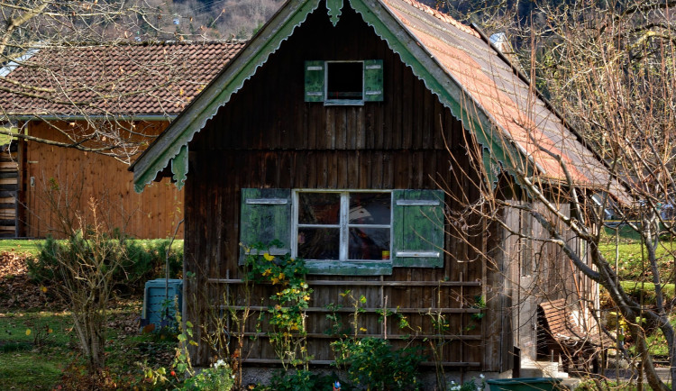 Muž z Brna vařil perník v zahradní chatce, policisté ho zadrželi přímo po šichtě