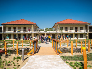 Terapeutická zahrada v Sokolnicích pomáhá seniorům trávit čas venku