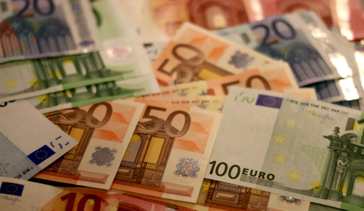 Evropská centrální banka varuje před hrozbami pro finanční stabilitu eurozóny
