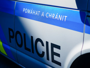 Policisté našli muže ležet v kolejišti. Byl pod vlivem drog