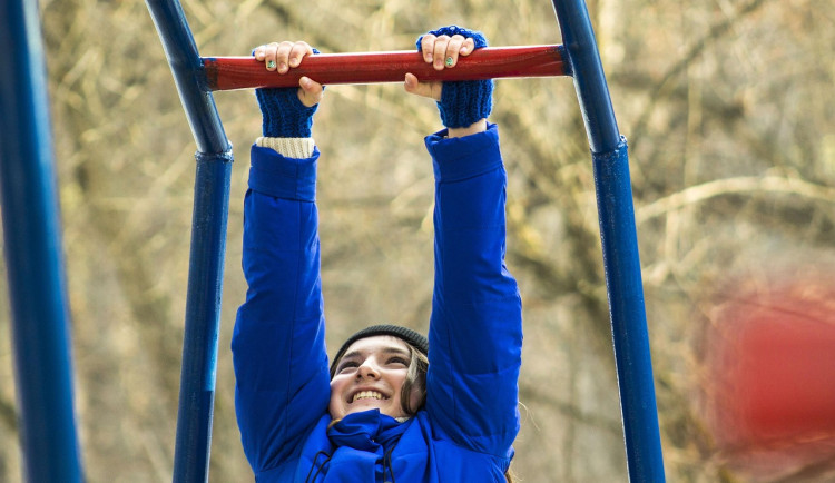 Tělocvik bude zábavnější, u základky na Novém Hradci vyroste nové workoutové hřiště