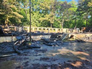 Páteční požár v Pisárkách zřejmě někdo založil úmyslně, myslí si policisté