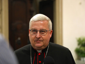 Brno a suprové bišop. Biskupství chce být lidem blíž, založilo stránku v hantecu
