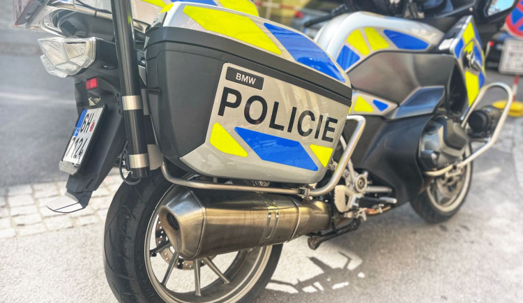 Za volantem opilý a bez řidičáku: 58letý Hradečan riskoval vše, co mohl