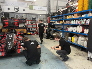 Studenti z brněnské techniky sestavili novou formuli, v létě vyrazí závodit