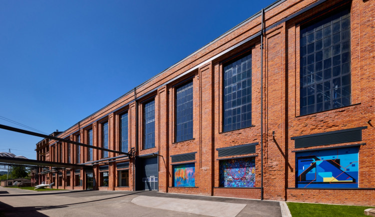 Staré zdi ožily uměním. Hlavní cenu za architekturu získalo EPO1 z Trutnova