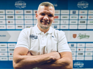 V Kometě pokračuje kouč Pokorný, kondiční přípravu vede kickboxer Hron