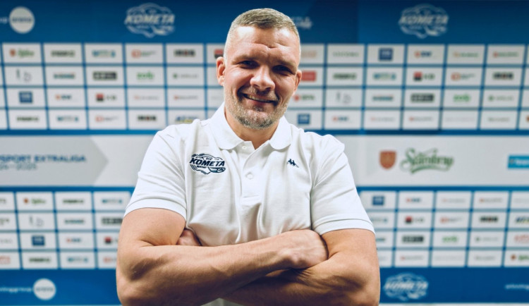 V Kometě pokračuje kouč Pokorný, kondiční přípravu vede kickboxer Hron
