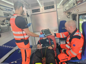 FOTO: Škoda na bytovém domě v Brně-Chrlicích je 120 milionů, hasilo se šest hodin