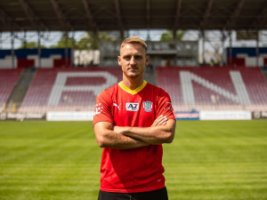 Zbrojovka hlásí jednu posilu za druhou. Z Karviné do Brna přehází Patrik Čavoš