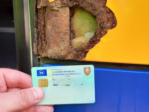 Školní výlet skončil zákazem jízdy. Děti vezl rozpadající se autobus