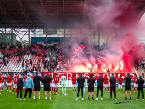 Zbrojovka oznamuje posily v závratném tempu. Tým doplní stoper Vedral a útočník Selnar