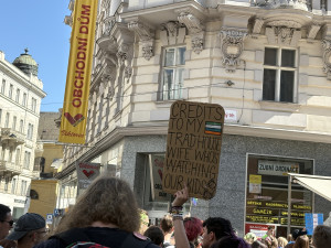 Brnem prošel duhový průvod. Protestující upozornili na útlak queer komunity