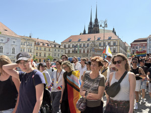 Brnem prošel duhový průvod. Protestující upozornili na útlak queer komunity