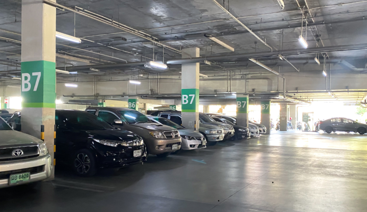 Na stavbě parkovacího domu u fakultky se bude podílet i kraj