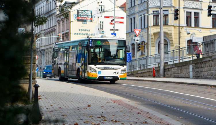 PŘEHLED: O prázdninách se mění řády liberecké MHD
