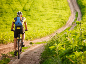 Den cyklistické přilby připomněl, že vzorem jsou i rodiče a prarodiče