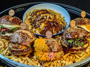 Odměny za vysvědčení v Brně? Burger za propadnutí a návštěva zoo za korunu
