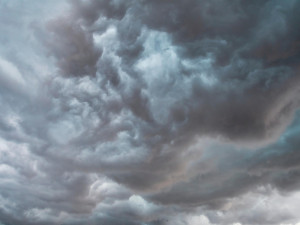 Přívalové deště a kroupy dnes hrozí i na jihu Moravy, varují meteorologové