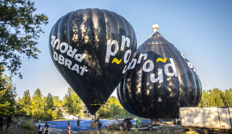 Obrácený balón Proud nad Beats for Love nad Ostravou