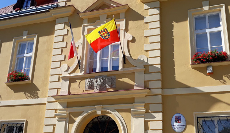 Moravské vlajky opět zavlají na radnicích. Připomenou příchod slovanských věrozvěstů