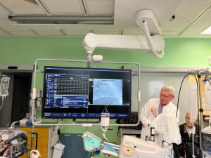 Senior z Brna prodělal infarkt, oživovali ho přes půl hodiny. Ještě nenastal čas, říká