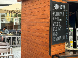 Kolik stojí pivo, klobása nebo limo? Drbna zmapovala ceny ve fanzóně MotoGP