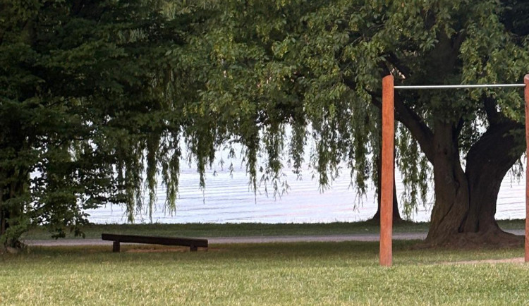 Prýgl má dvaadvacet stupňů, Novým Mlýnům by se měli vyhnout těhotné a děti