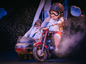 Letní scéna Divadla Bolka Polívky na Kraví hoře vstupuje do druhé poloviny