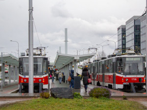 Co ovlivňuje řidiče hromadné dopravy v Brně? Hudba může pomoct, mluvené slovo ruší