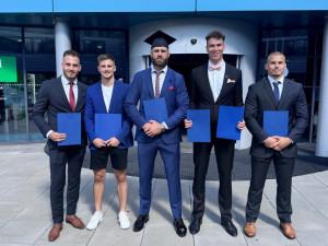 Bojovník Procházka slaví titul, tentokrát akademický. Odpromoval v Brně