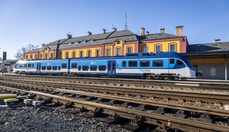 Do kraje dorazila další Liška. České dráhy nasazují nové RegioFoxy