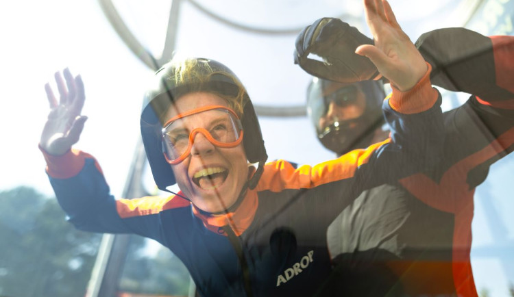 Létání bez křídel? Vyzkoušejte větrný tunel v Brně