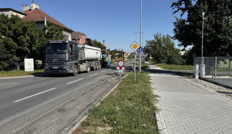 Uzavírka průtahu Litovlí je zpět. Zakázku ošidila mafie firem, politiků a úředníků na kraji