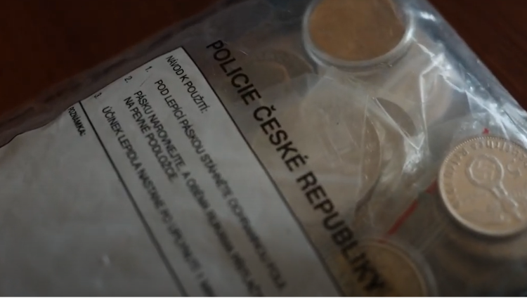 Milionové podvody s dotacemi. Pražští kriminalisté rozkryli organizovanou skupinu