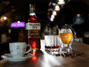 Tullamore D.E.W. představuje novinku Café Honey. Světová premiéra proběhla v Praze