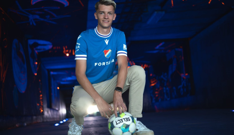 Baník získal devatenáctiletý talent z Maďarska, Musák podepsal pětiletou smlouvu