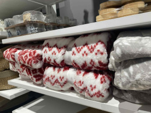 ANEKTA: Brno už se chystá na Vánoce, první obchody prodávají sváteční výzdobu