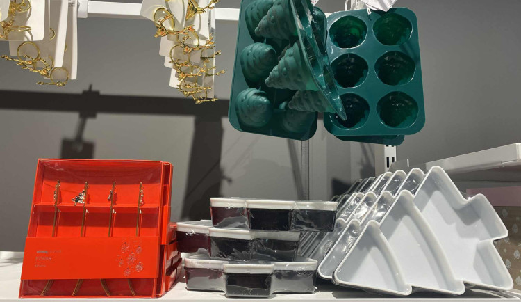 ANEKTA: Brno už se chystá na Vánoce, první obchody prodávají sváteční výzdobu