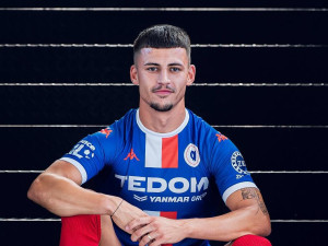 Artis posiluje další prvoligový obránce, z Hradce přichází Harazim