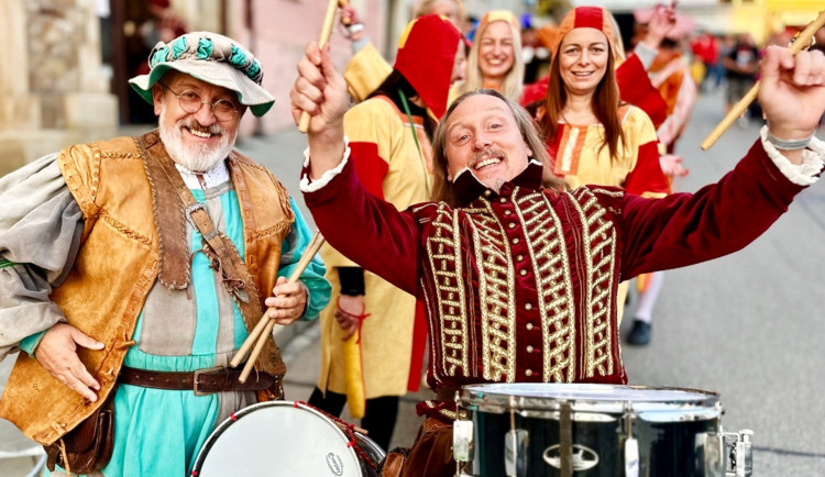 Burčák a recese bez zábran. Hustopeče slibují nejlepší slavnosti roku