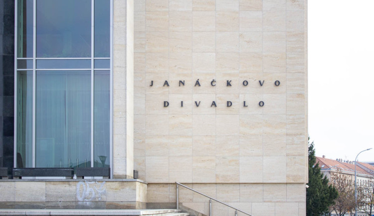 Policisté v centru Brna zasahují proti střelci. Jde o cvičení, uklidňují