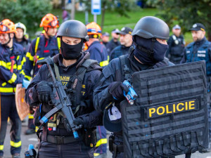 Policisté v centru Brna zasahovali proti střelci. Šlo o cvičení, uklidňují