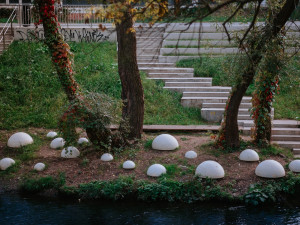 Místo nedokončené železniční polikliniky bude ve Štýřicích povodňový park